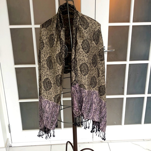 NWOT scarf - Picture 1 of 3